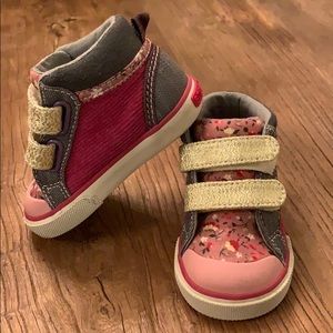 See Kai Run like new shoes!